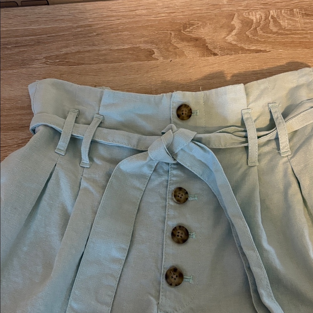 Abercrombie & Fitch Cotton Linen Paper Bag Button Fly Shorts - Picture 8 of 9